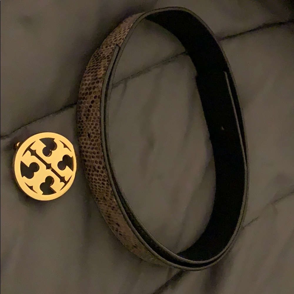 Gently Used 1 1/2" Reversible Logo Belt